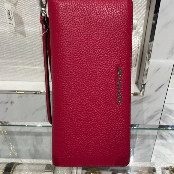 MICHAEL KORS Large Pebbled Leather Continental Wallet Phone Holder Wristlet 
NWT - Picture 10 of 16